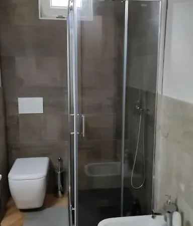 Mauta Holiday House *